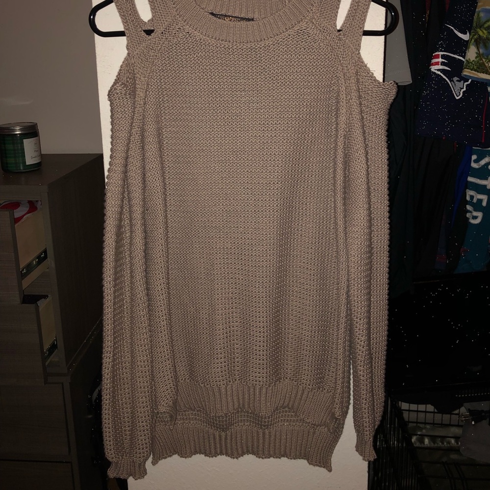 Cable knit sweater